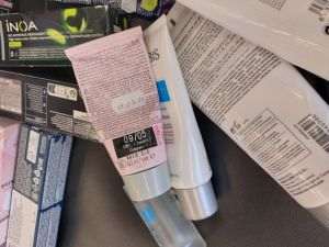 ANPC a sancţionat peste 500 de saloane şi centre de înfrumuseţare pentru nereguli privind siguranţa şi igiena serviciilor